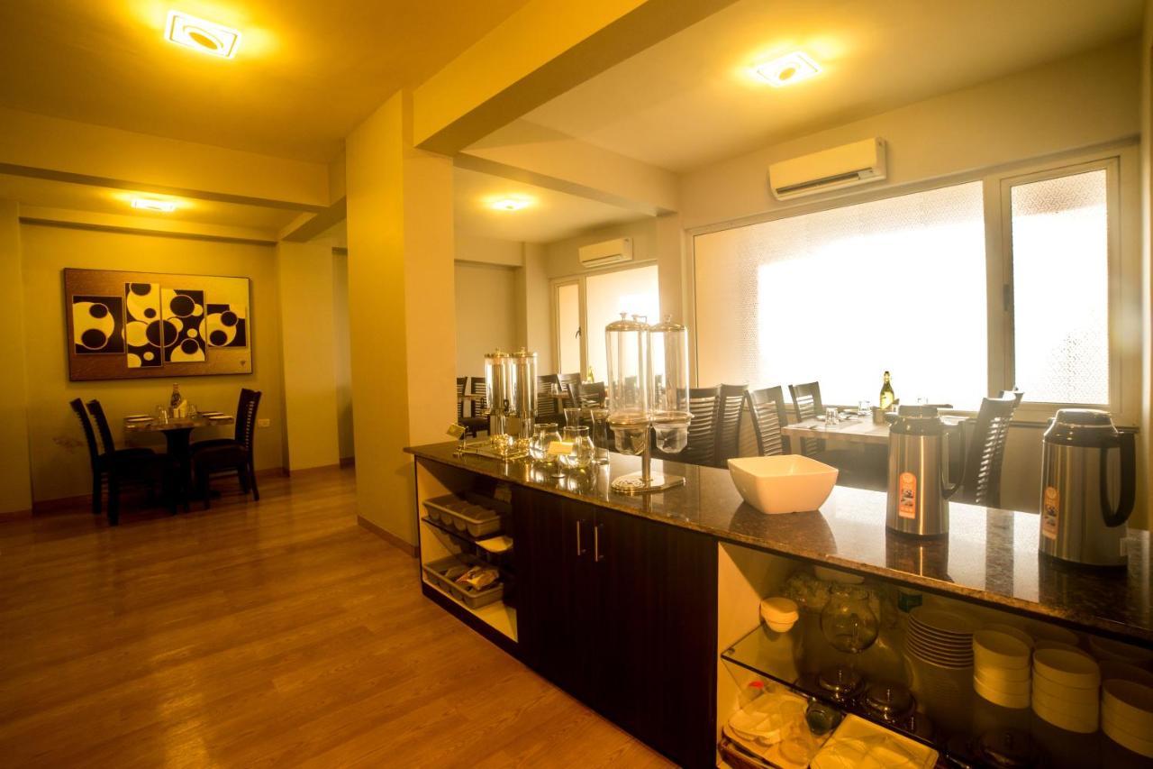 Encore Suites Goa Panaji Exterior foto